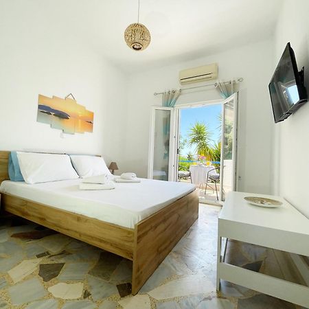 Odysseas Apartments 2 Marathokampos Bagian luar foto